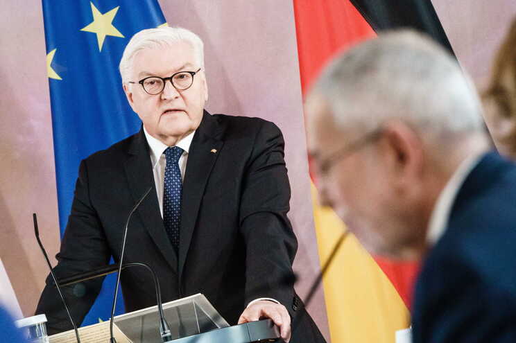 Presidente da Alemanha adverte alemães para “tempos difíceis”