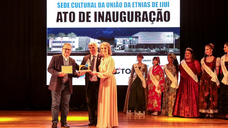 Governador inaugura sede cultural da União das Etnias de Ijuí, RS