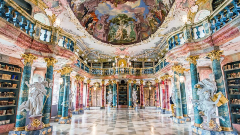 Uma das bibliotecas mais bonitas do mundo fica na Alemanha