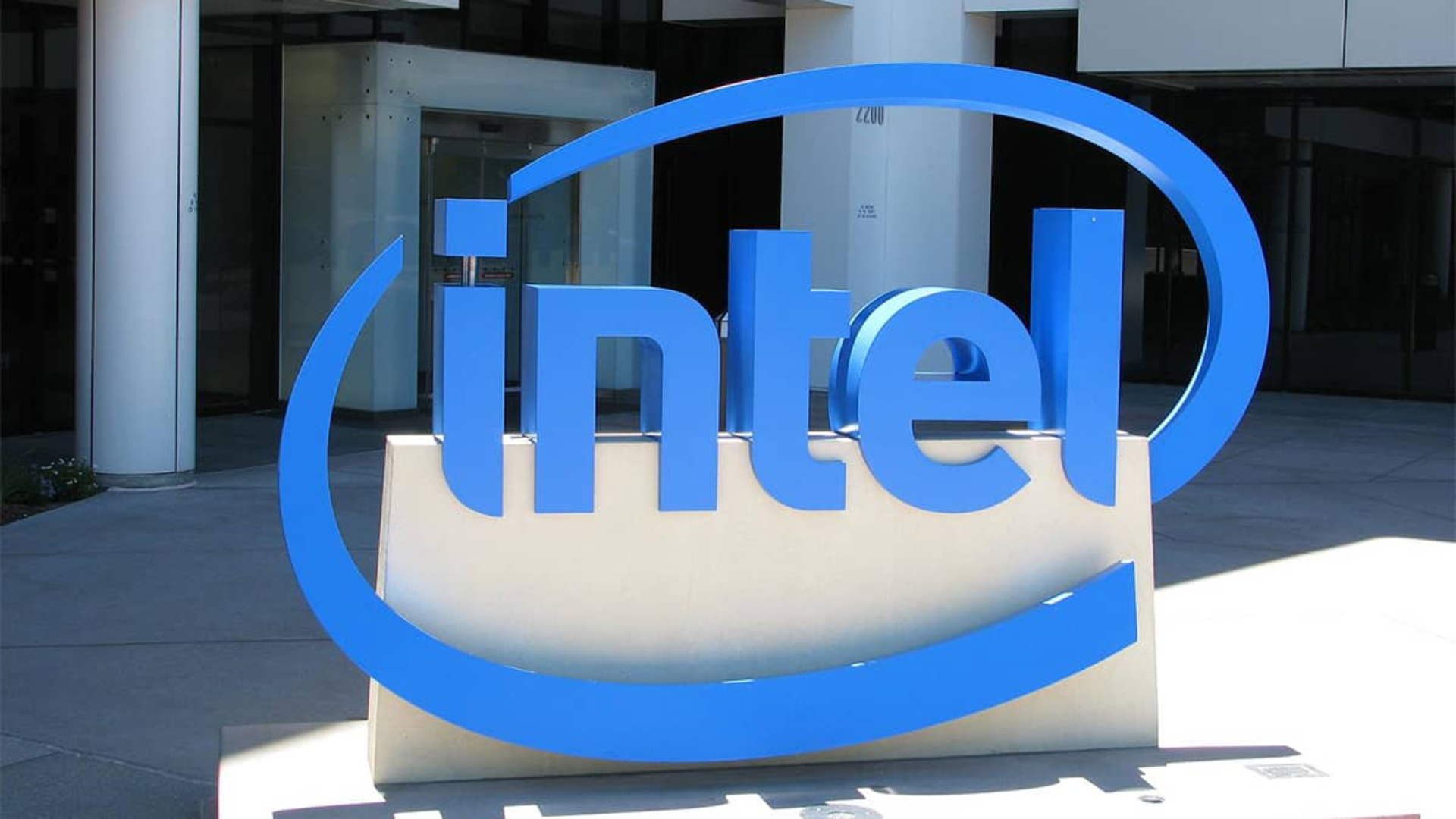 Após conflito, Intel anuncia investimento histórico na Alemanha; entenda 